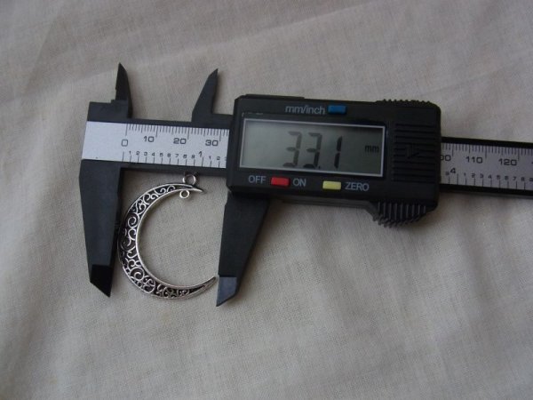 画像6: 三日月透かしチャーム (6)