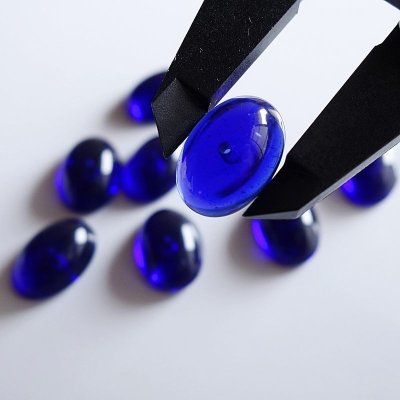 画像1: ジャパンヴィンテージガラス カボション　 12.5×17.5mm　瑠璃ブルー　